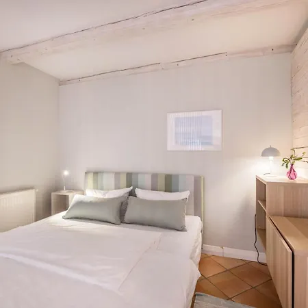 Hof Himmelgruen Apartment *